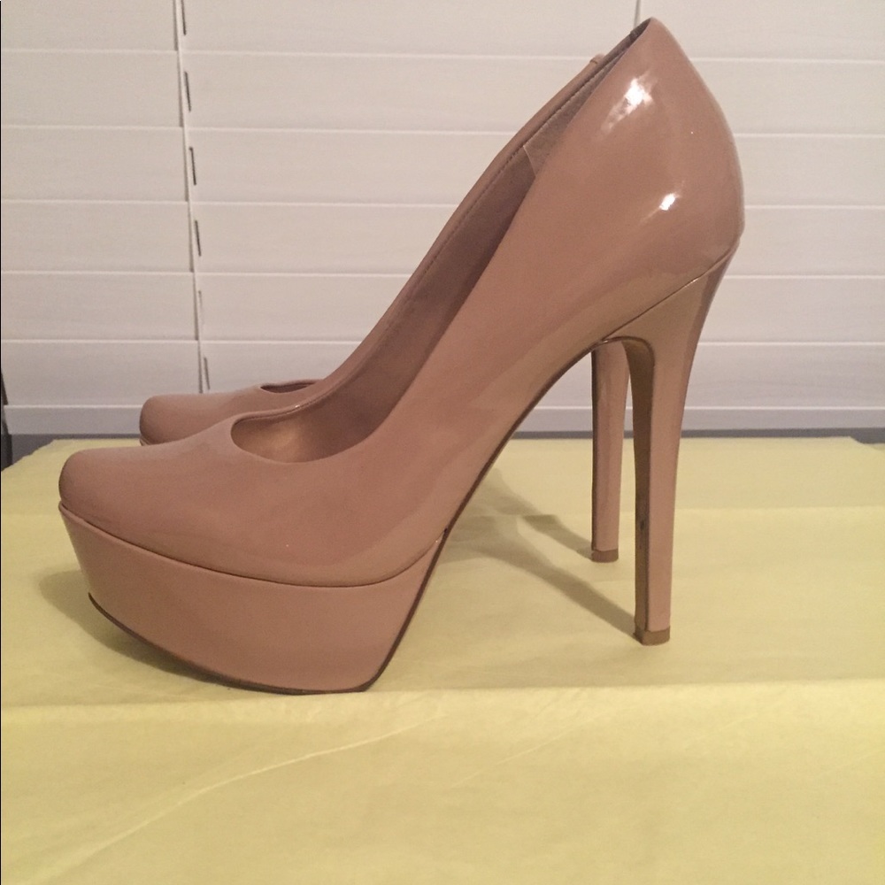 Jessica Simpson Nude Patent Pumps